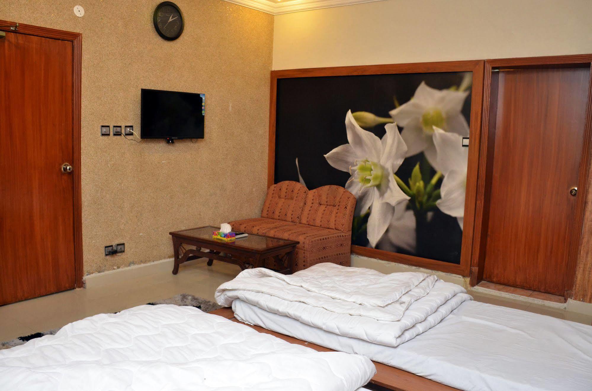 Gofas Lodge Исламабад Екстериор снимка