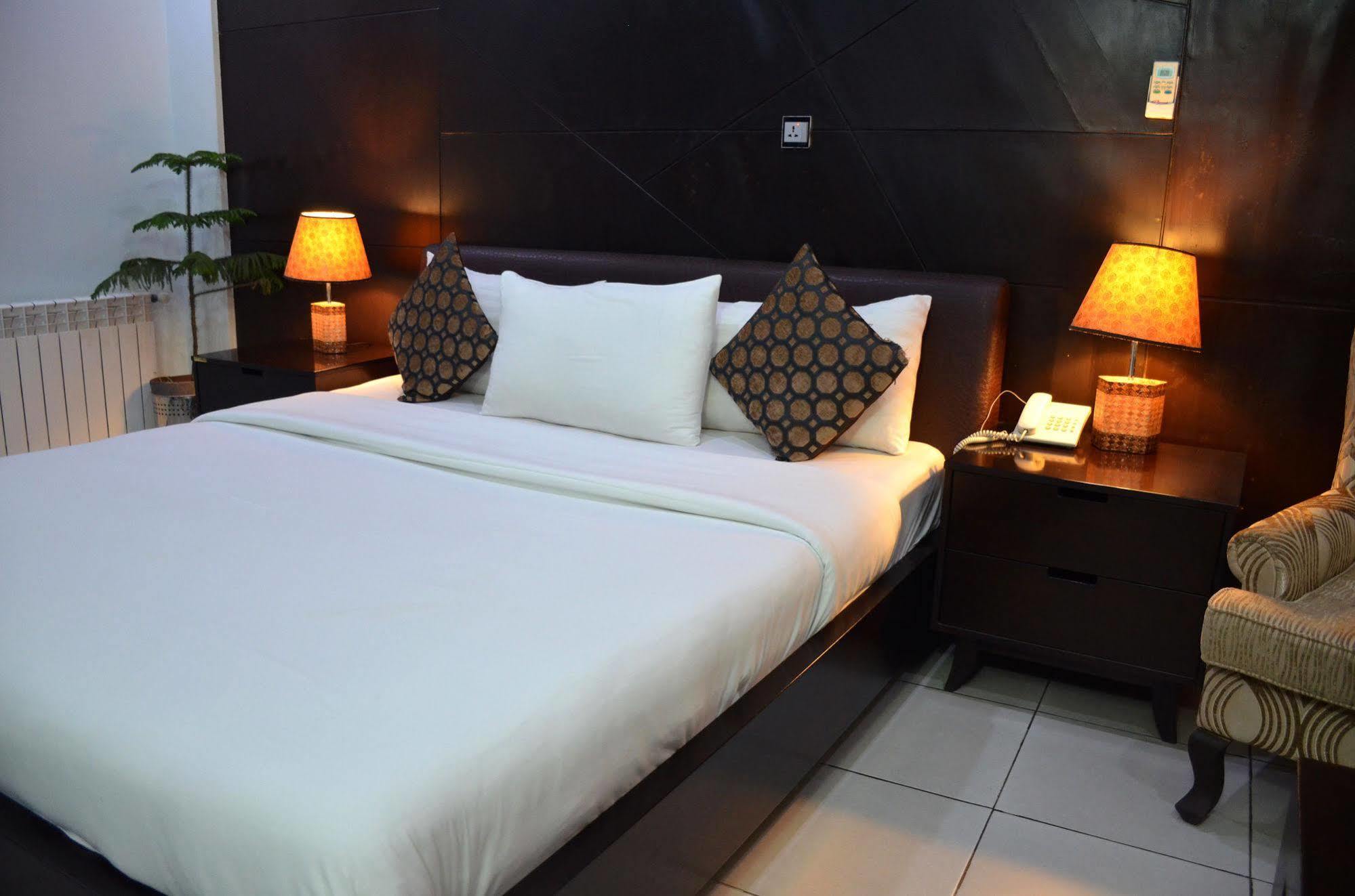 Gofas Lodge Исламабад Екстериор снимка