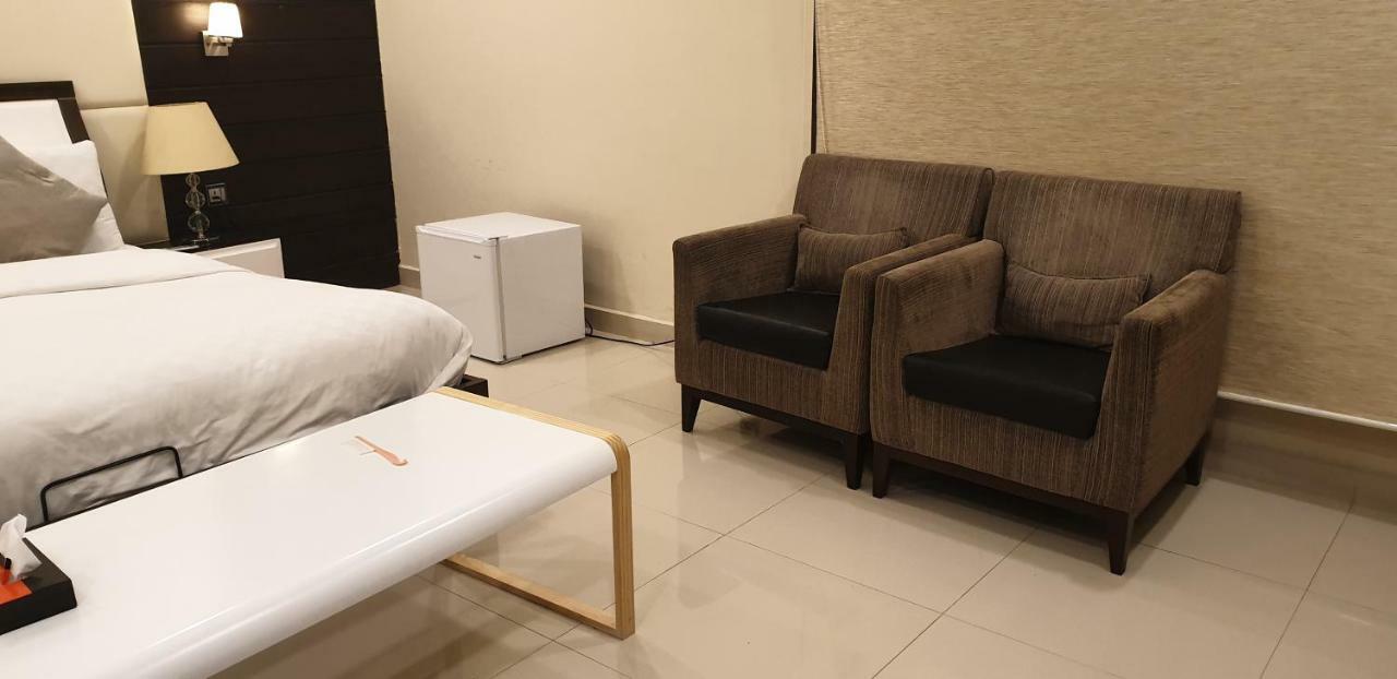 Gofas Lodge Исламабад Екстериор снимка